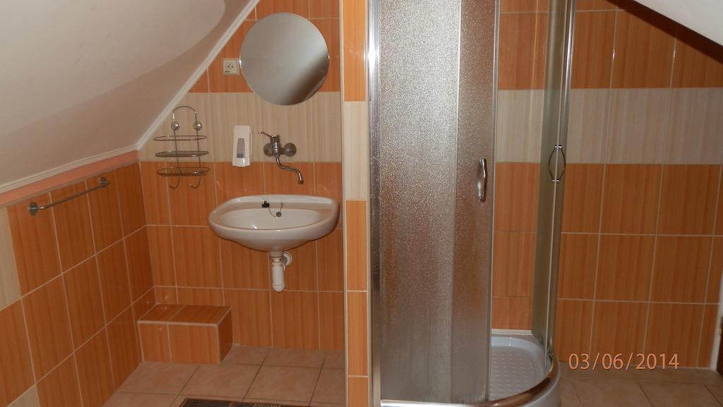 Penzion Marina Pri Slovenskej Restauracii Brezno Room photo
